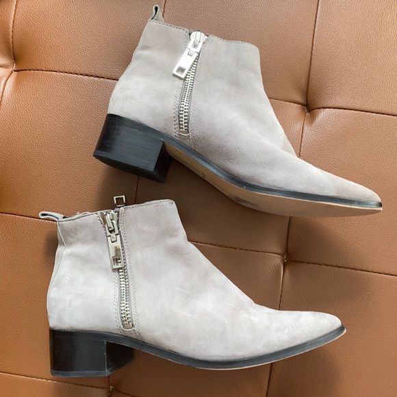 Dolce Vita Suede Boots - Picture 1 of 7